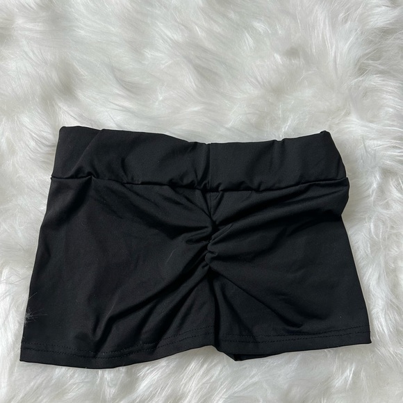 SHEIN scrunch bum XS black short shorts - Picture 2 of 2